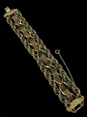Goldette Signed Vintage Gold Tone Mesh Chain Bracelet